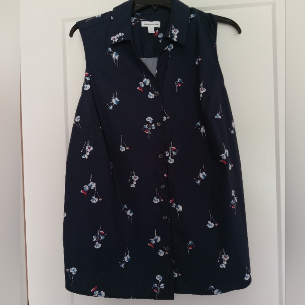 Charter Club Navy Floral Sleeveless Shirt Button Down Spring To Fall EUC